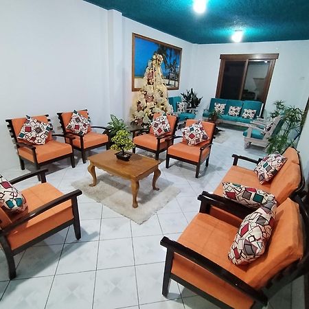 Hotel Starfish Puerto Villamil Buitenkant foto