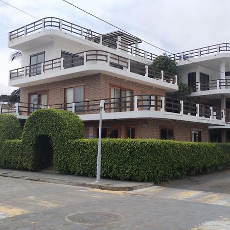 Hotel Starfish Puerto Villamil Buitenkant foto