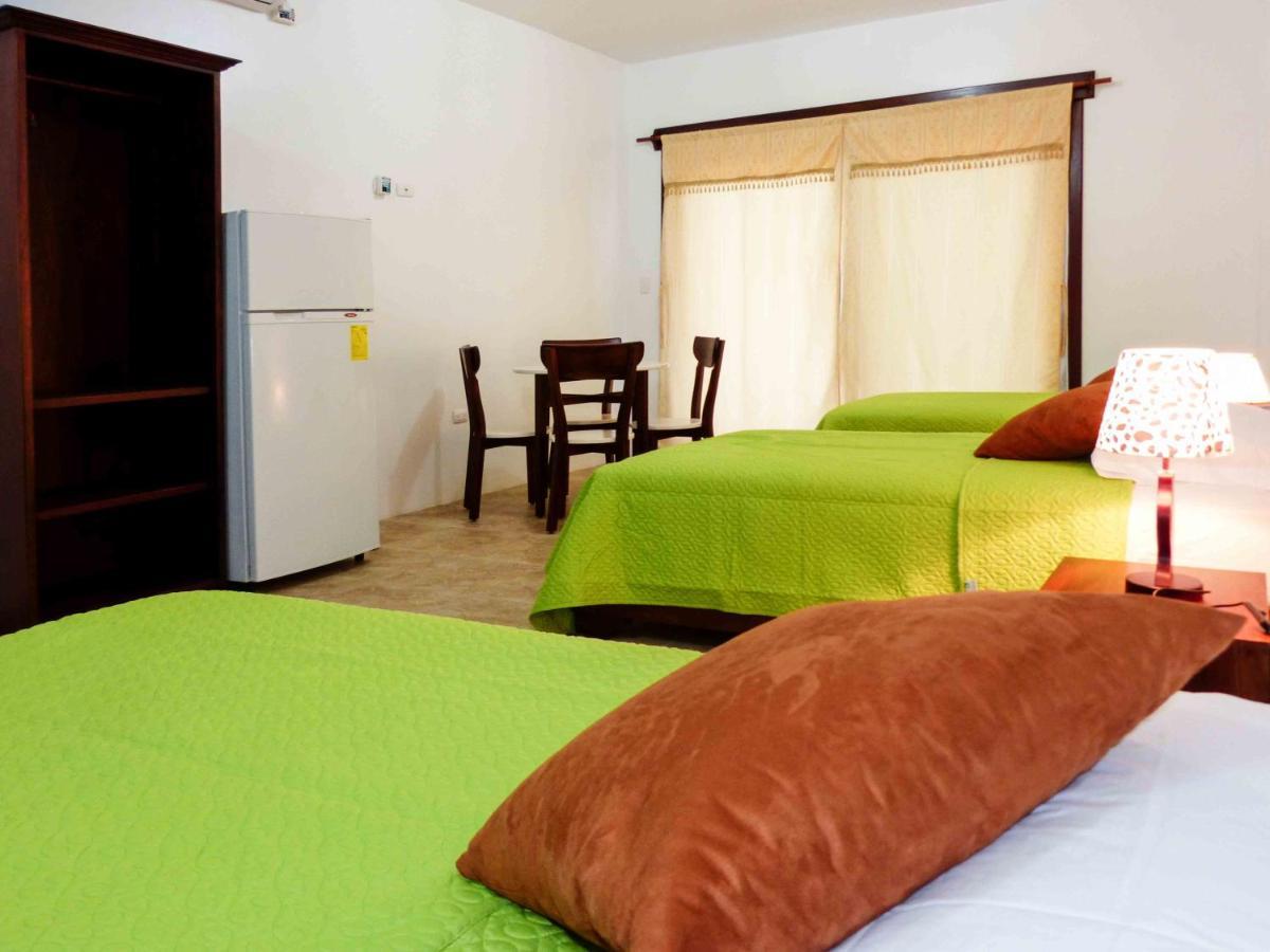 Hotel Starfish Puerto Villamil Buitenkant foto