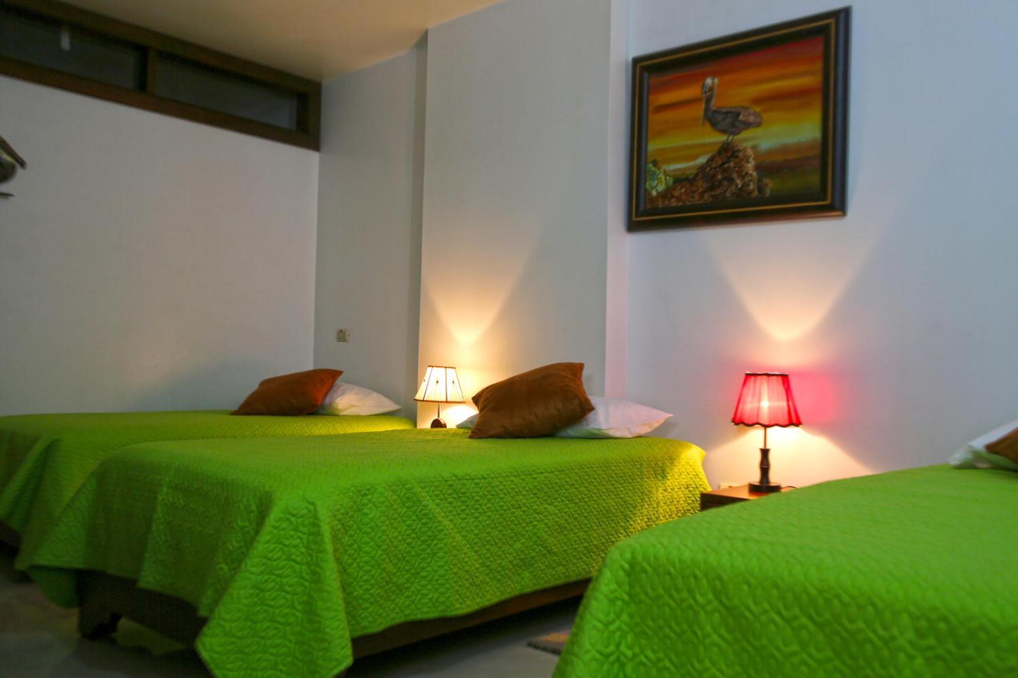 Hotel Starfish Puerto Villamil Buitenkant foto