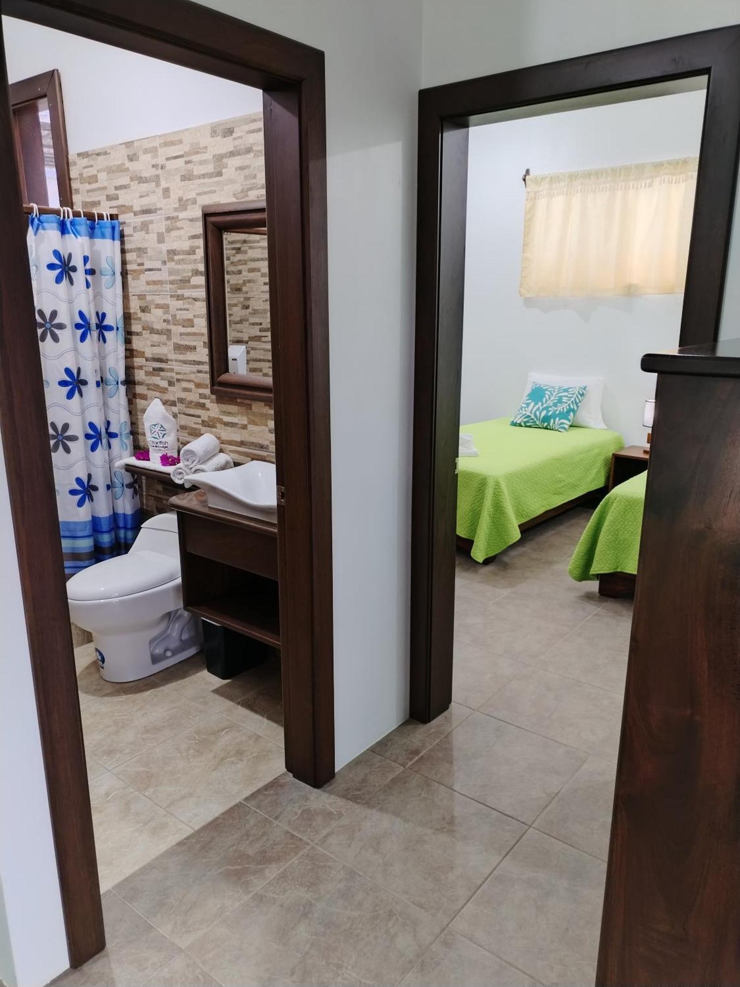 Hotel Starfish Puerto Villamil Buitenkant foto