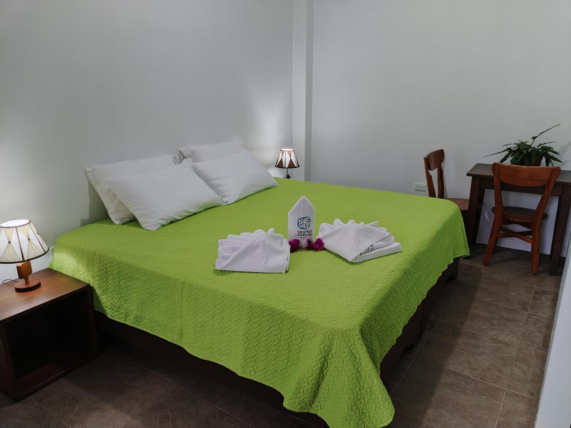 Hotel Starfish Puerto Villamil Buitenkant foto