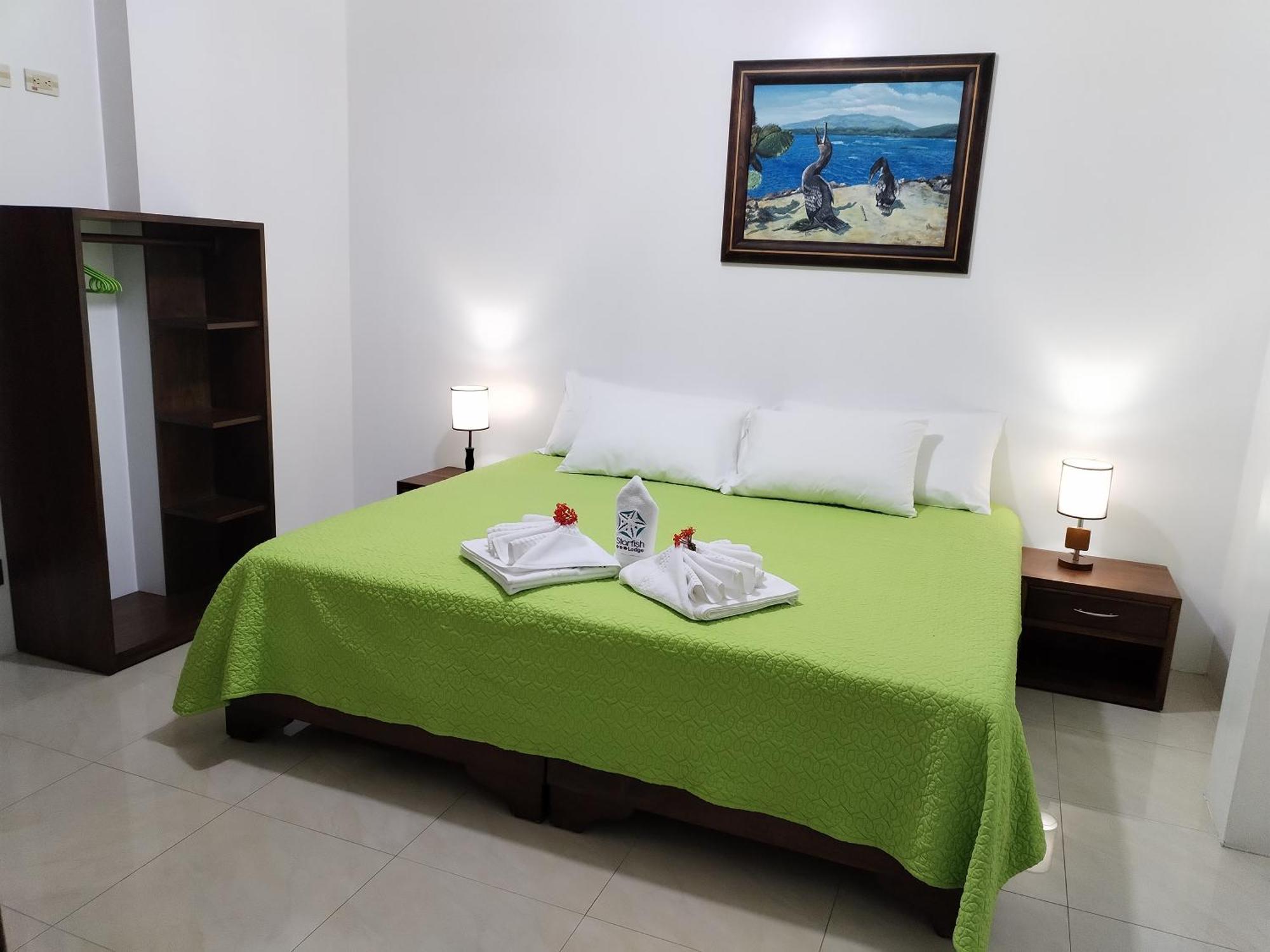 Hotel Starfish Puerto Villamil Buitenkant foto